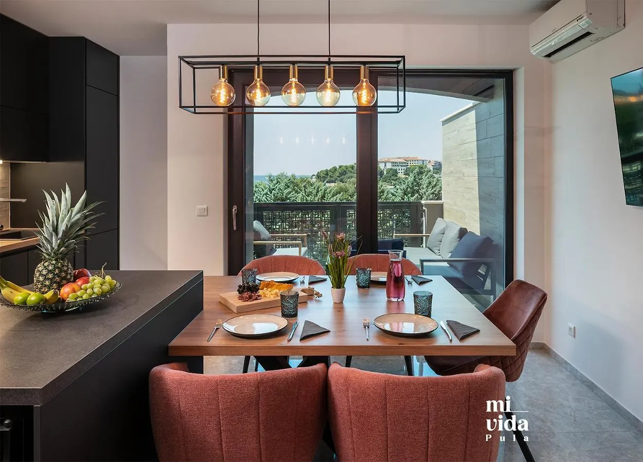 Seaside View - Family & Friends Apartment 풀라